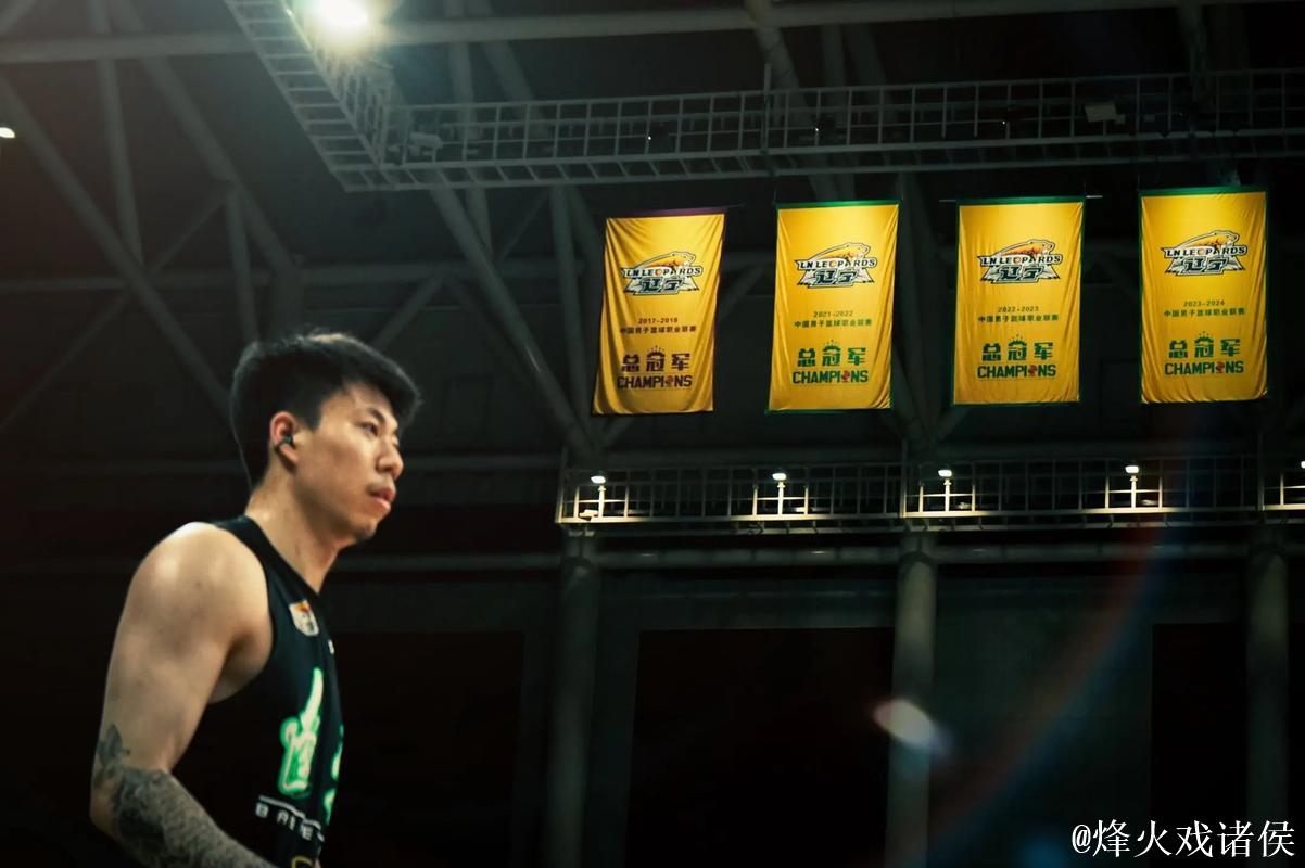 弗格29+11+10张镇麟20分 辽宁大胜福建 弗格29+11+10张镇麟20分 辽宁大胜福建