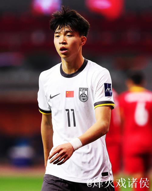 王钰栋打进处子球代表未来 国足18强赛并非一无所获 王钰栋打进处子球代表未来 国足18强赛并非一无所获